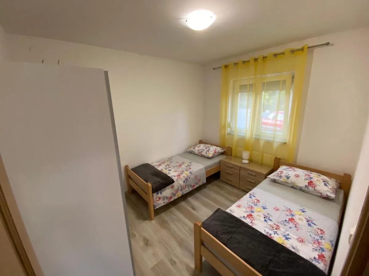 Kraljevic Apartments Vrh