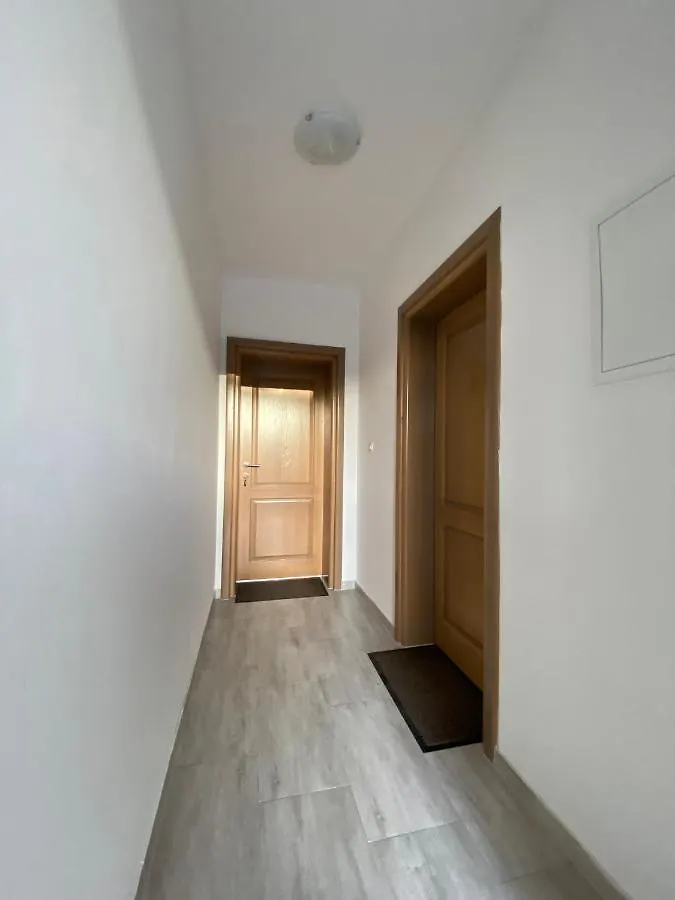 Kraljevic Apartments Vrh  Croatia