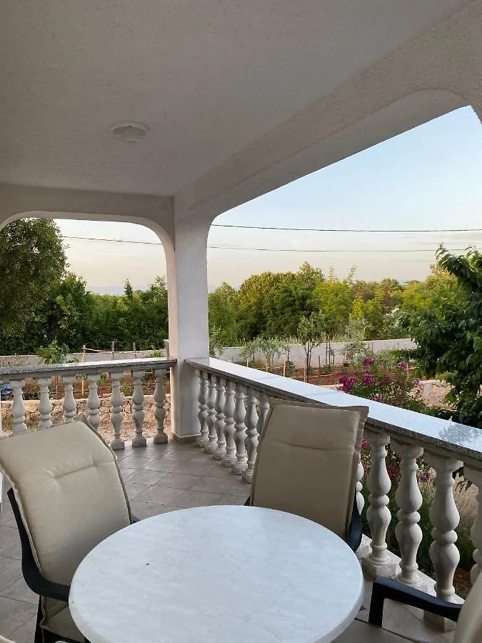 Kraljevic Apartments Vrh